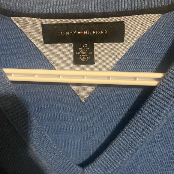 Blue Tommy Hilfiger V-Neck Sweater Size L - Picture 3 of 3